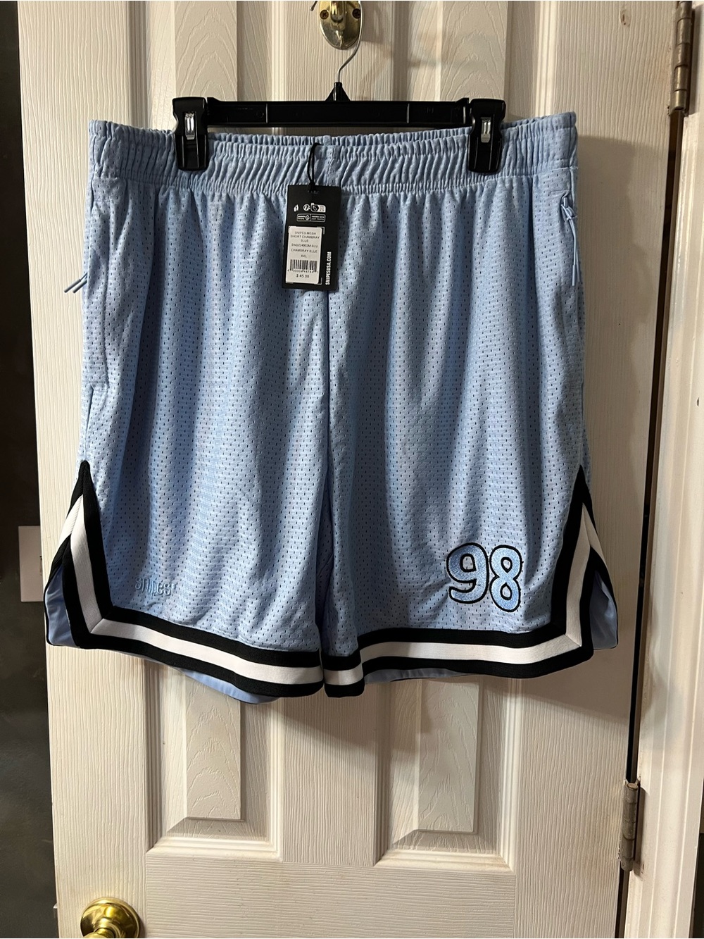 Snipes Chambray Blue Men's Athletic Mesh Shorts, Zipper Pockets-Size XXL
